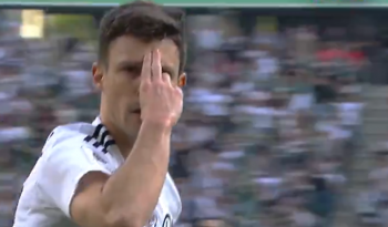 5 goli w sobotnim hicie PKO BP Ekstraklasy. Legia pewnie prowadziła z Cracovią i sama zgotowała sobie nerwową końcówkę (VIDEO)